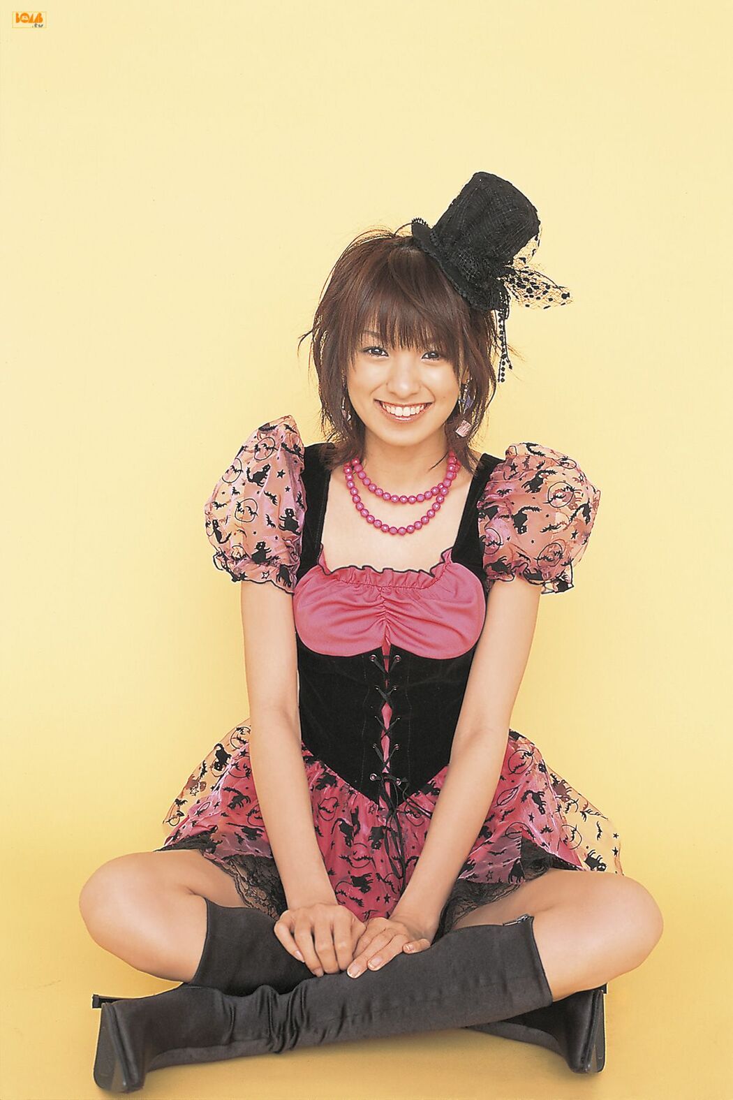 [Bomb.TV] The March 2008 issue of Akina Minami