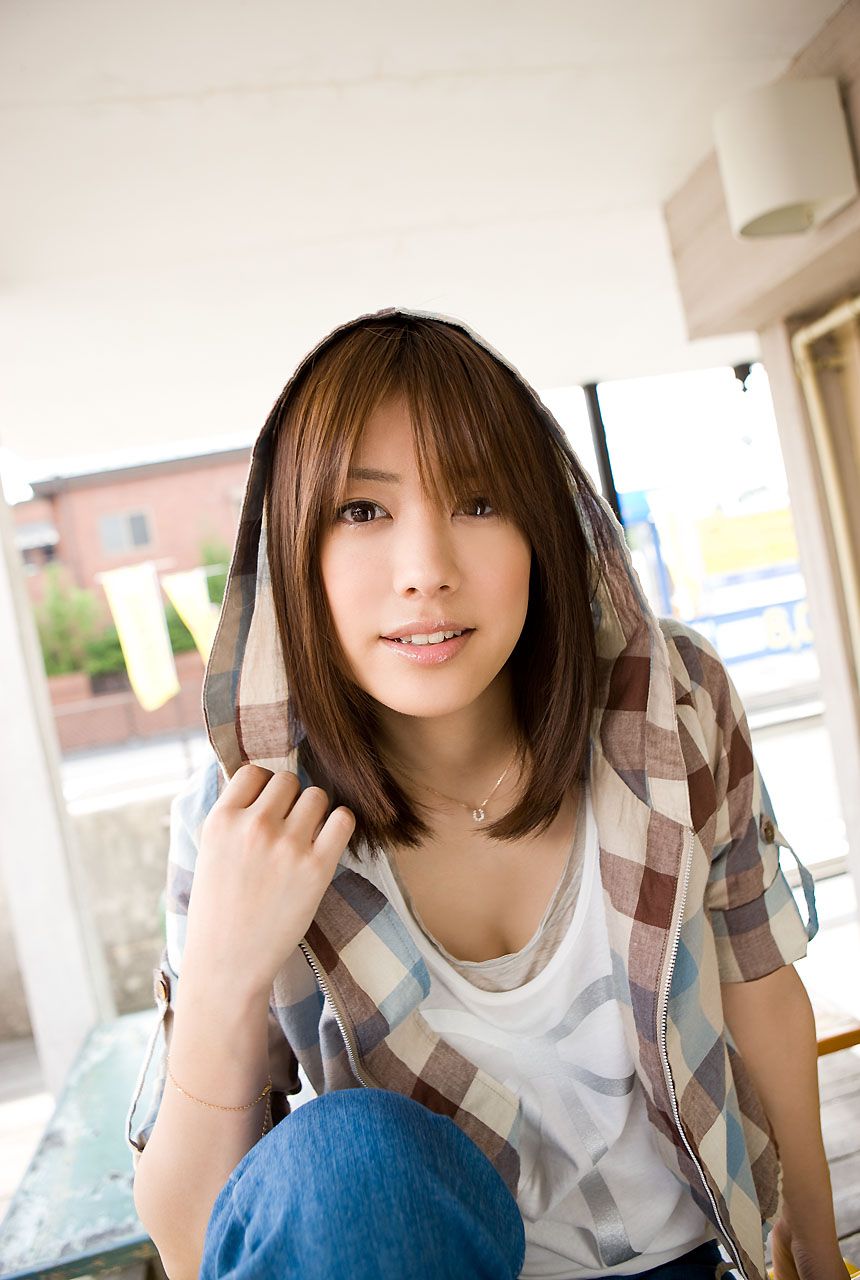 Saki Fukuda "Smile Blossom" [Image.tv]