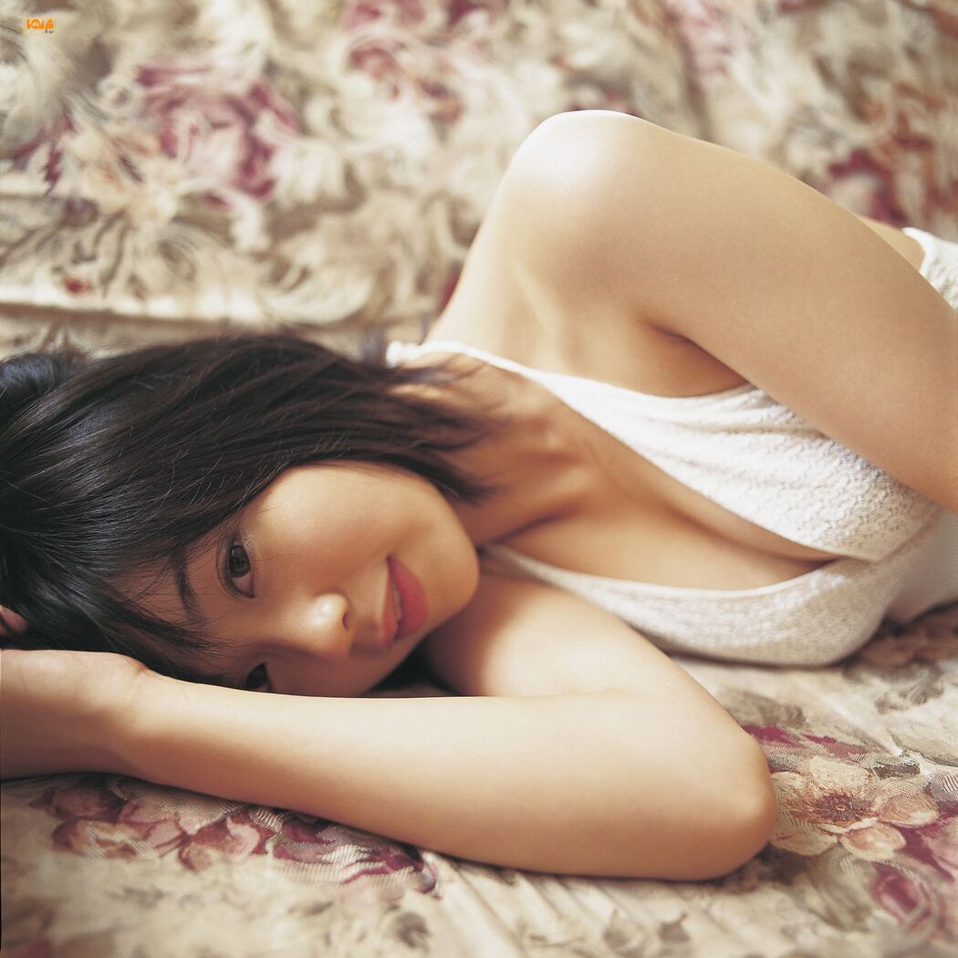 [Bomb.TV] December 2007 Nana Akiyama 秋山奈々/秋山奈奈