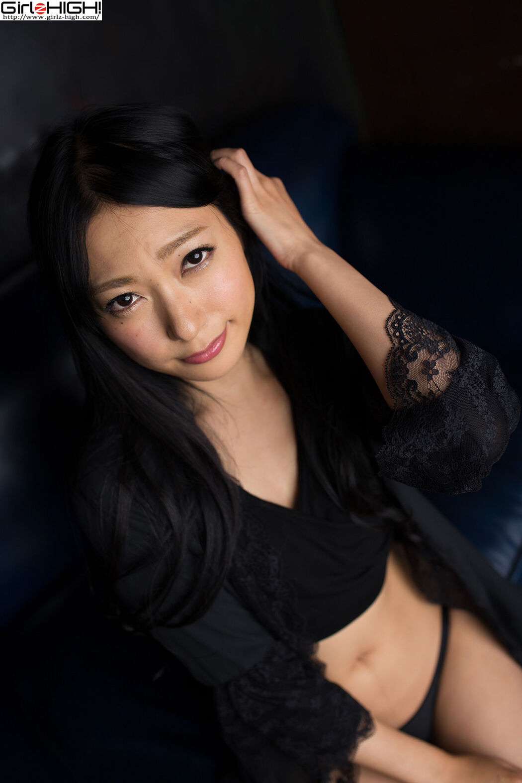 [Girlz-High] Ui Mita Ui Mita --Black Enchanted bune_001_002