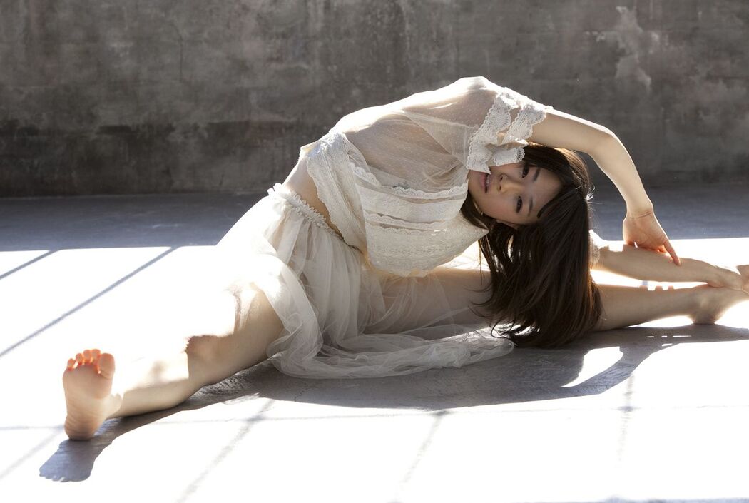 Suigetsu Momoko "Shocking Peach" [Image.tv]