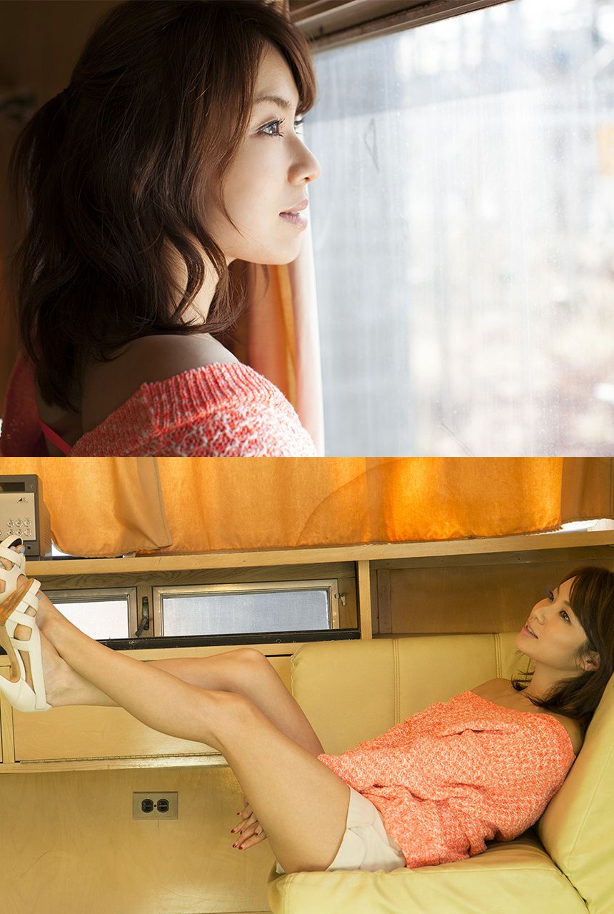 Rina Uchiyama "Smiley No Element" [Image.tv]