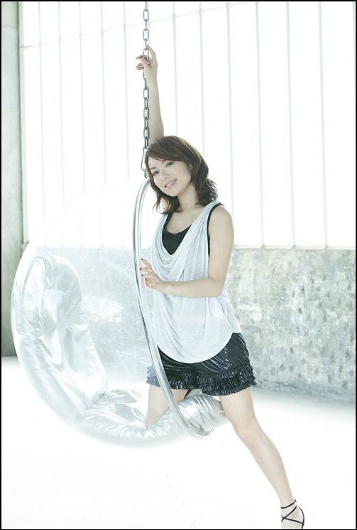 Rina Uchiyama "Smiley No Element" [Image.tv]