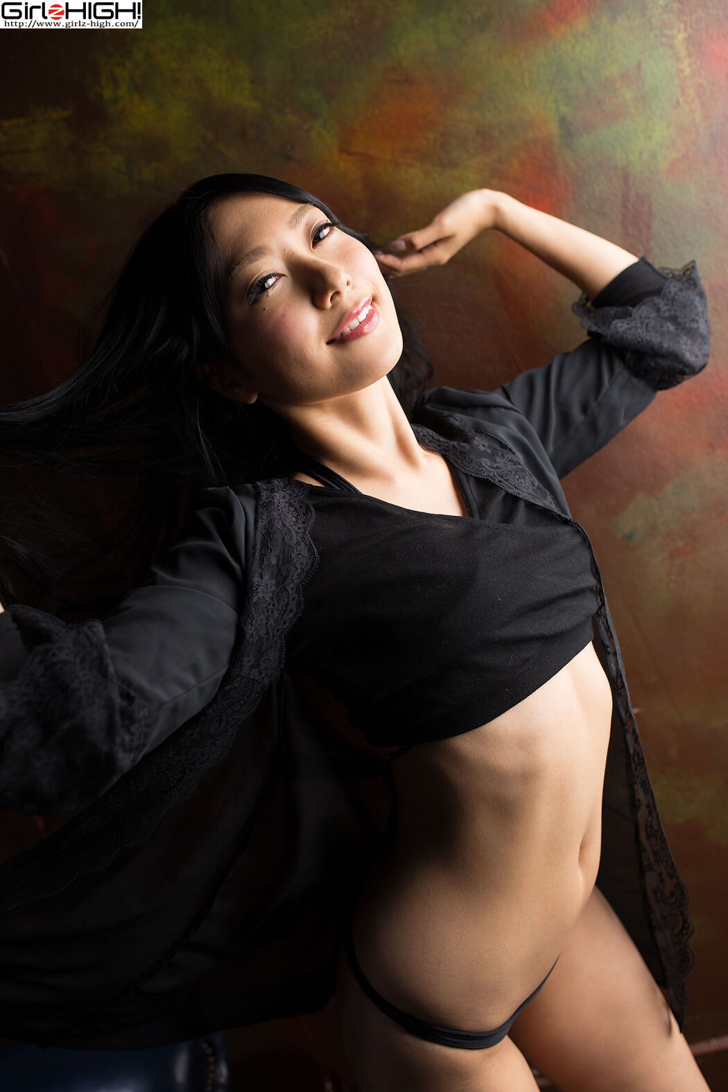 [Girlz-High] Ui Mita Ui Mita --Black Enchanted bune_001_002