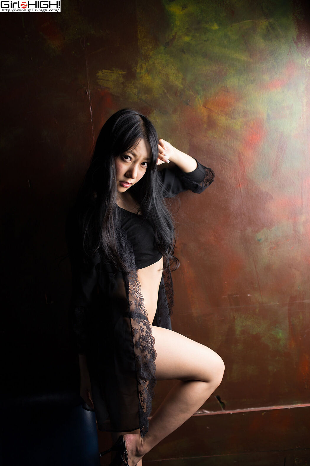 [Girlz-High] Ui Mita Ui Mita --Black Enchanted bune_001_002