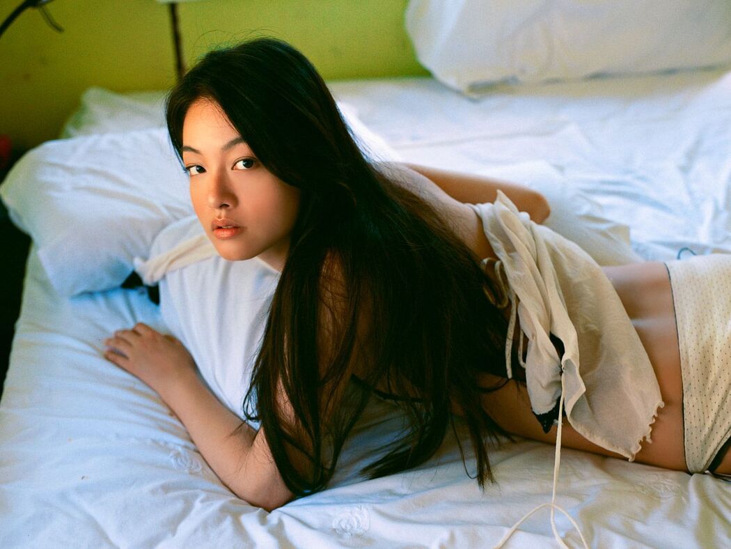 Shiroyama Miho "目覚めるsoft muscle" [Image.tv]