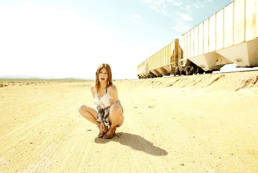 Suzanne スザンヌ "Souvenir" [Image.tv]