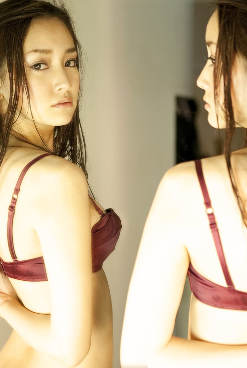 Natsuko Nagaike "Prism" [Image.tv]