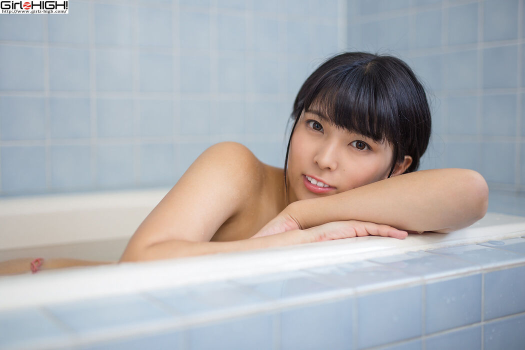 Miharu Mochizuki << Nice to meet you >> Pink eyepatch bikini [Girlz-High]