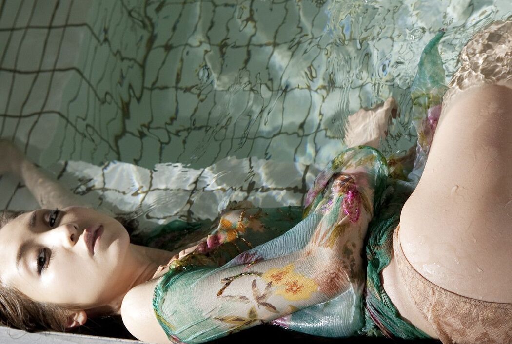 Natsuko Tatsumi "Shake Hip Up" [Image.tv]