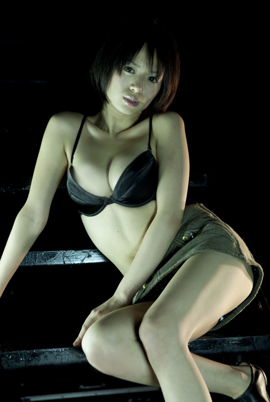 Rika Hoshimi / Rika Hoshimi << Frachina Girl ~ The Temptation of a Little Devil Girl ~ >> [Image.tv]