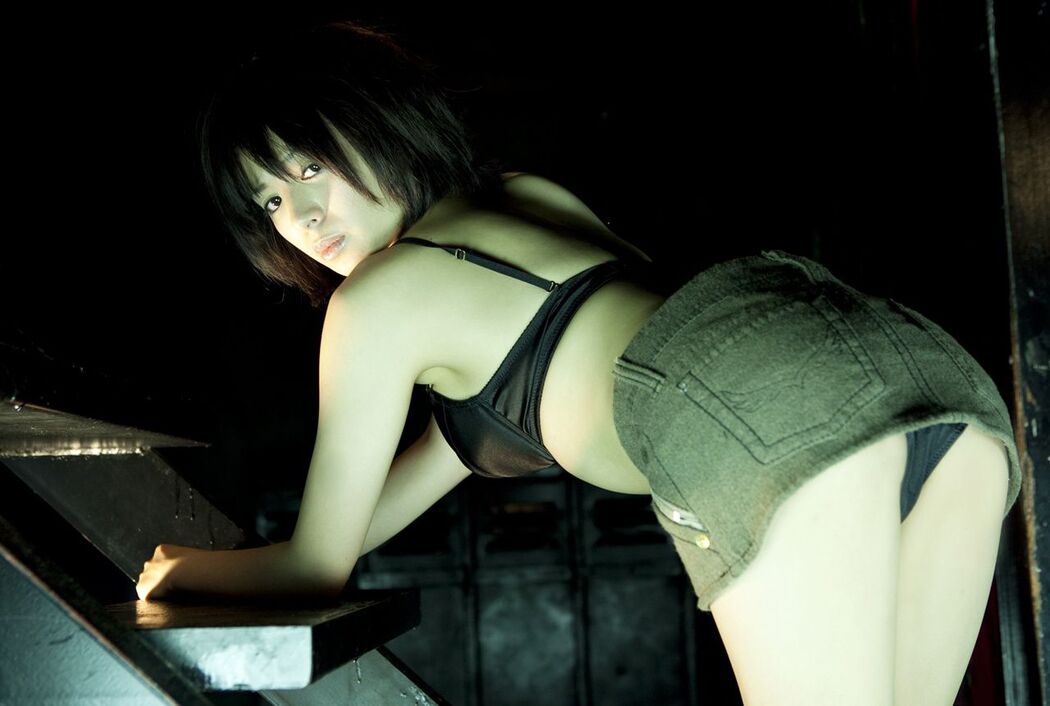 Rika Hoshimi / Rika Hoshimi << Frachina Girl ~ The Temptation of a Little Devil Girl ~ >> [Image.tv]