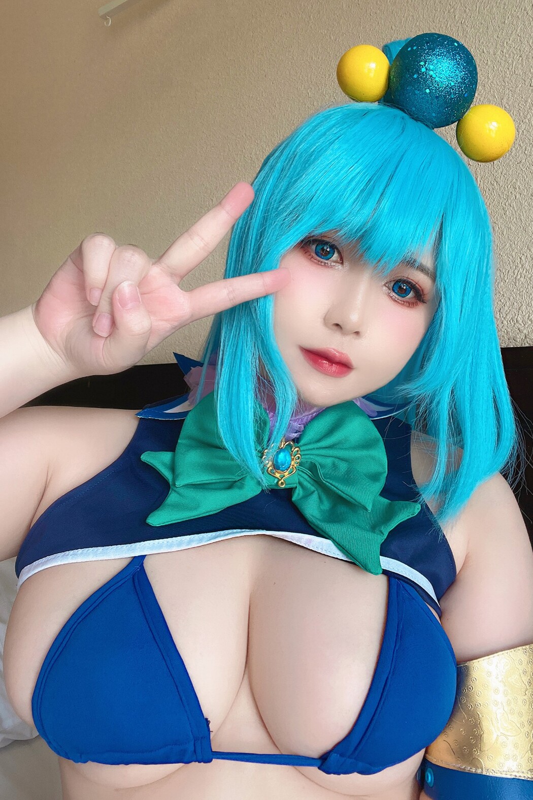 Coser@Uy Uy – Aqua Bikini Cover Photo