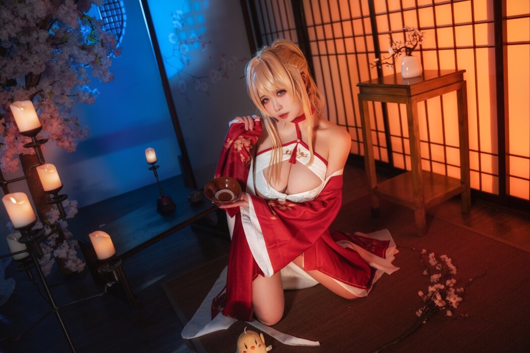 Coser@贞子蜜桃 Vol.011 碧蓝航线 新春光荣