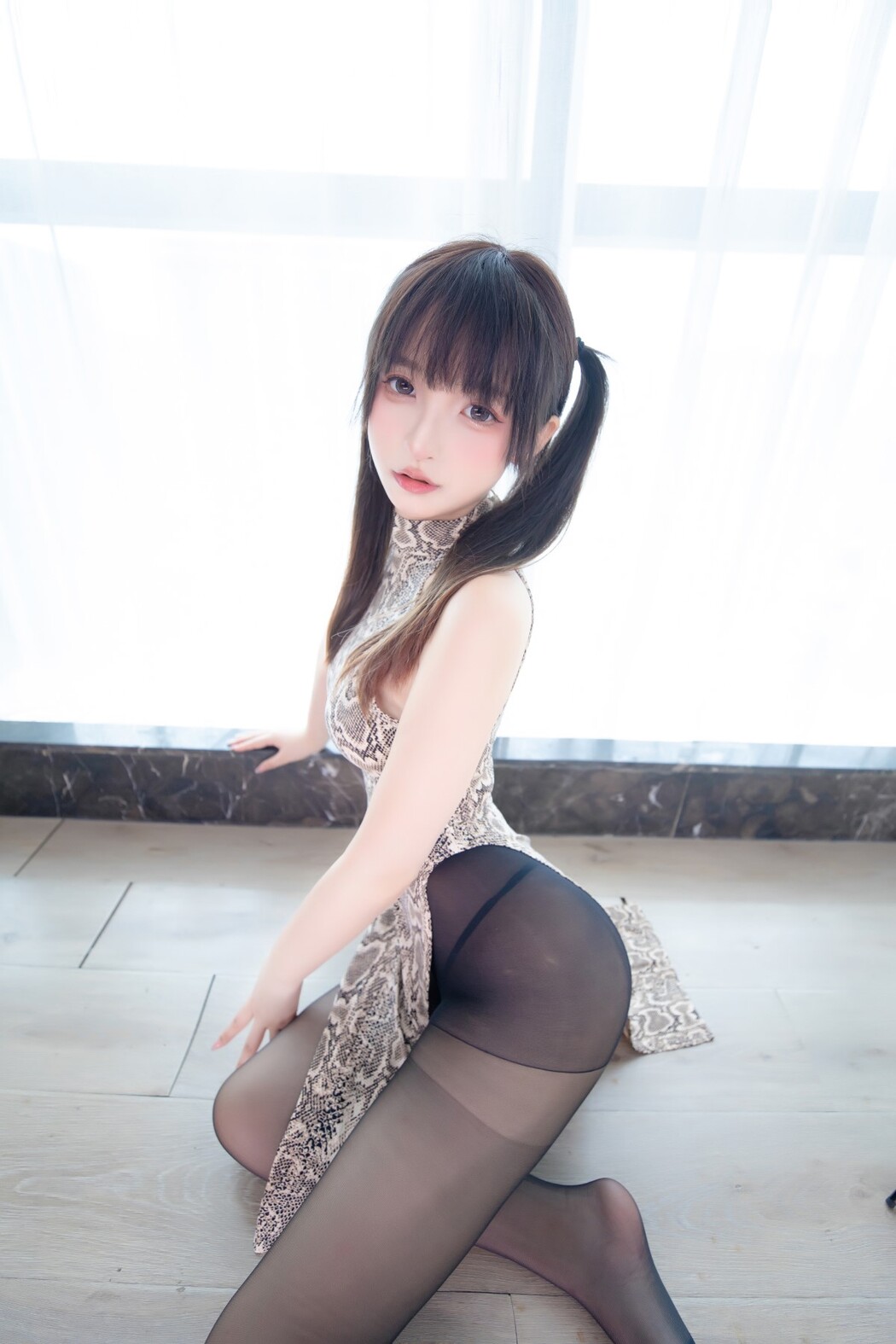 Coser@神楽坂真冬 Vol.031 蟒纹旗袍