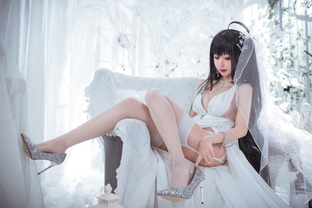 Coser@仙女月 Vol.008 大凤纯白婚纱