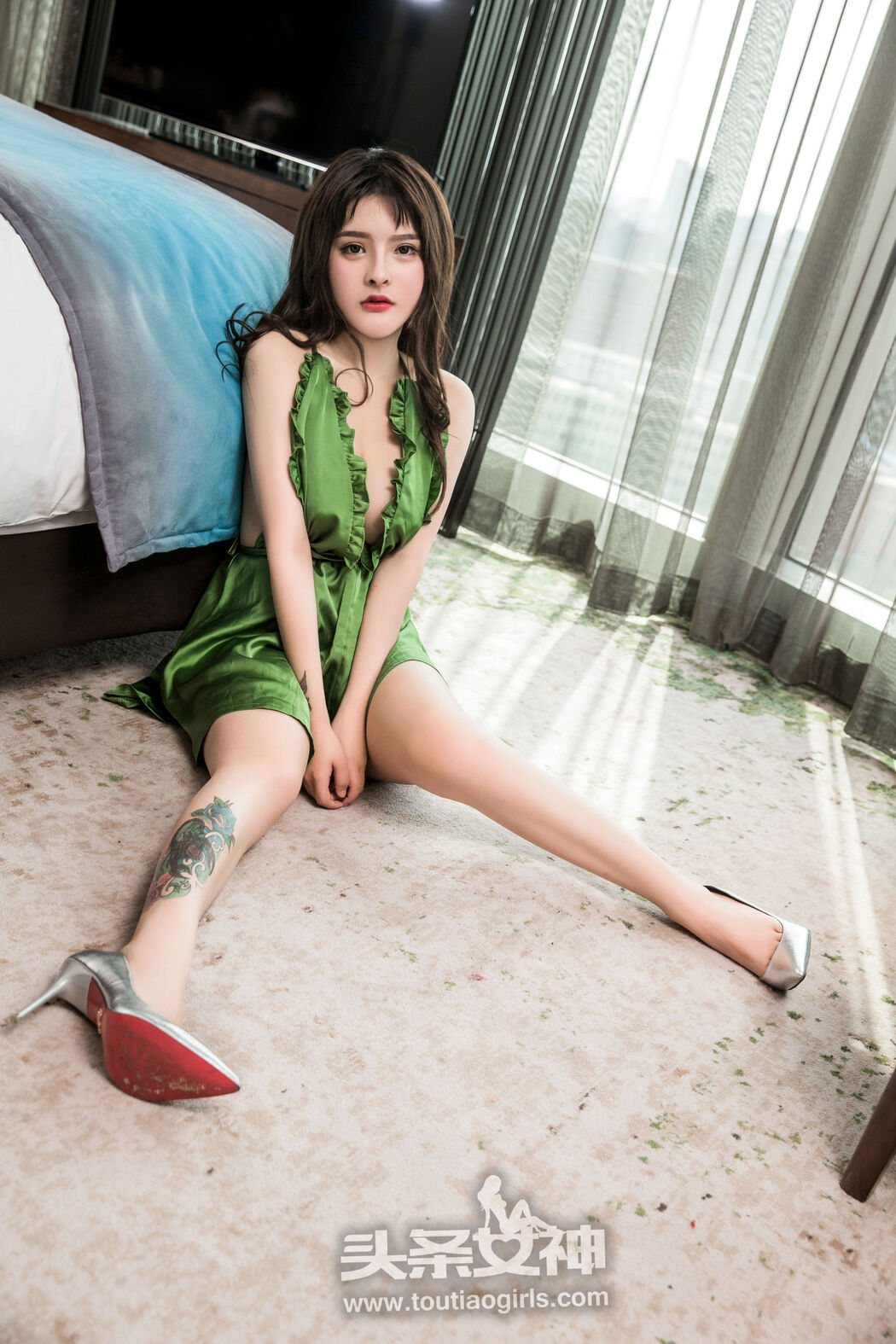 Yang Manni "Green Little Demon" [Headline Goddess]