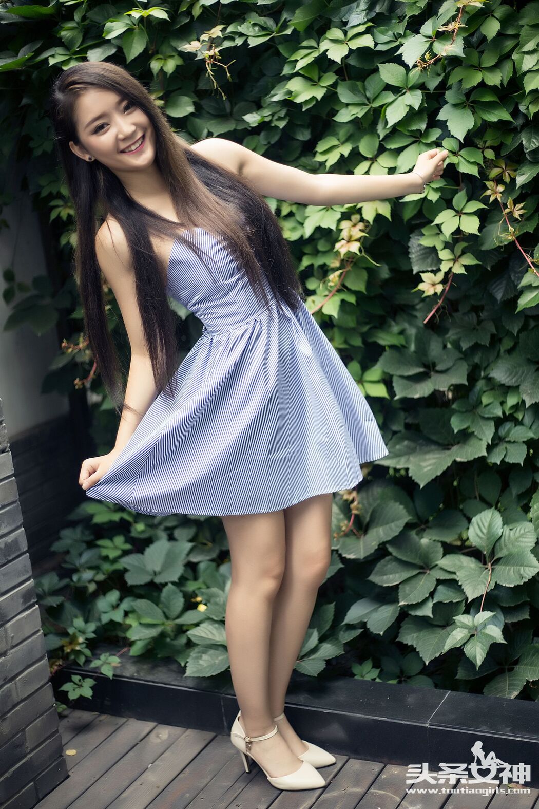 Xiaoya/Zhang Xiaoya "The Smurfs" [Headline Goddess]