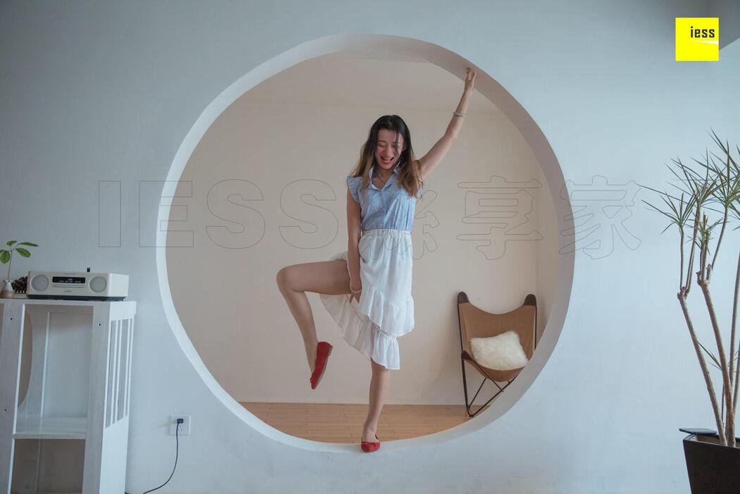 Qiuqiu "Dance of Red Flat Shoes" [Iss to IESS] Sixiangjia 313 Beautiful Feet