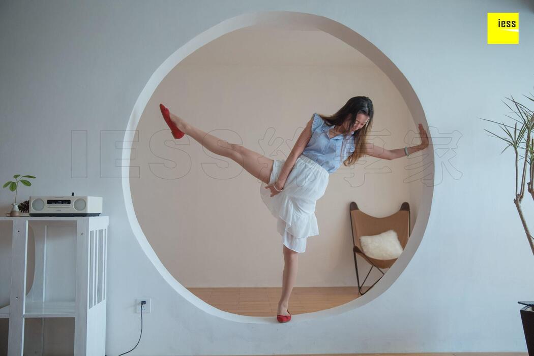 Qiuqiu "Dance of Red Flat Shoes" [Iss to IESS] Sixiangjia 313 Beautiful Feet