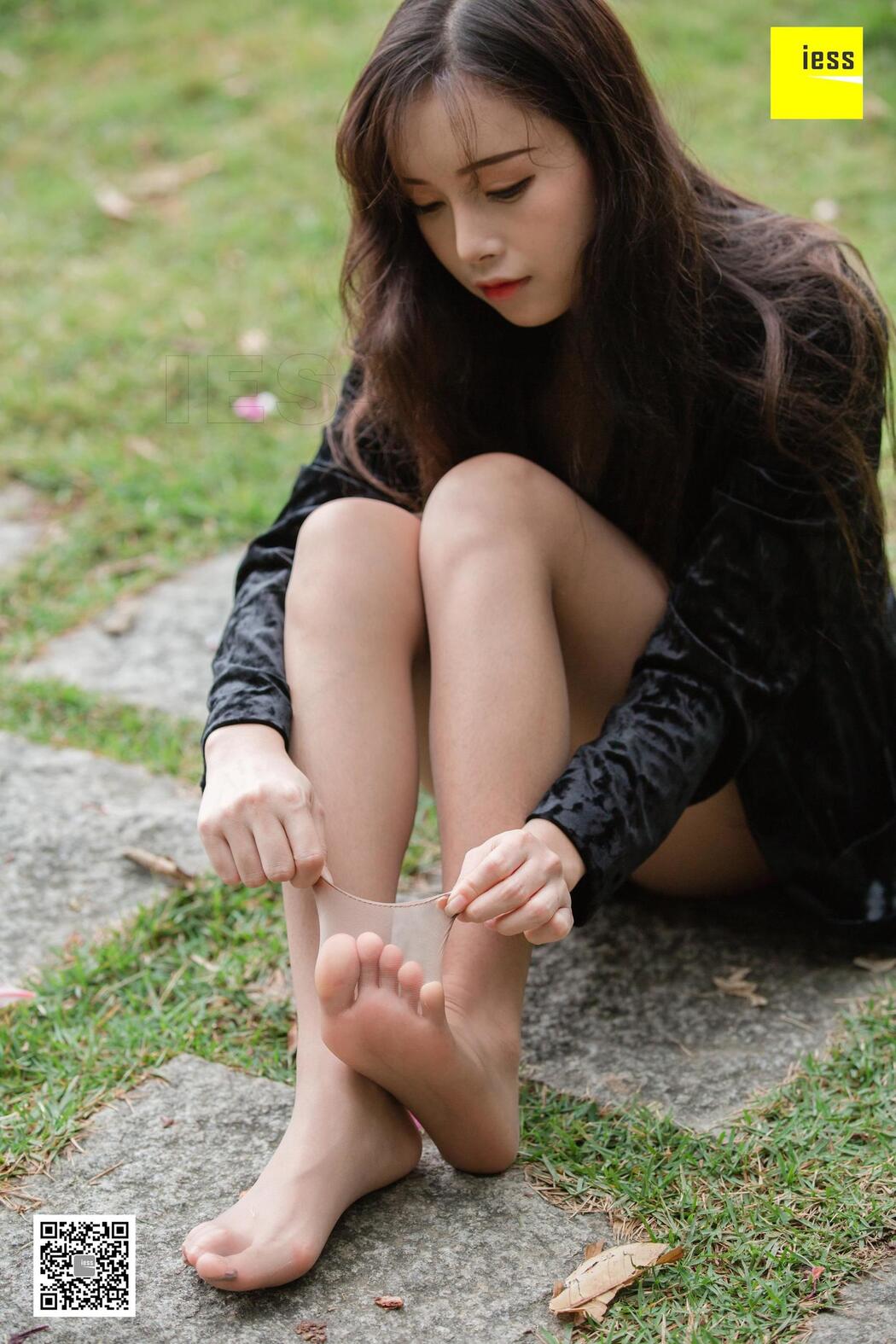 Model Xiao Yu "Xiao Yu in the Flowers" [异思趣向IESS] Beautiful legs