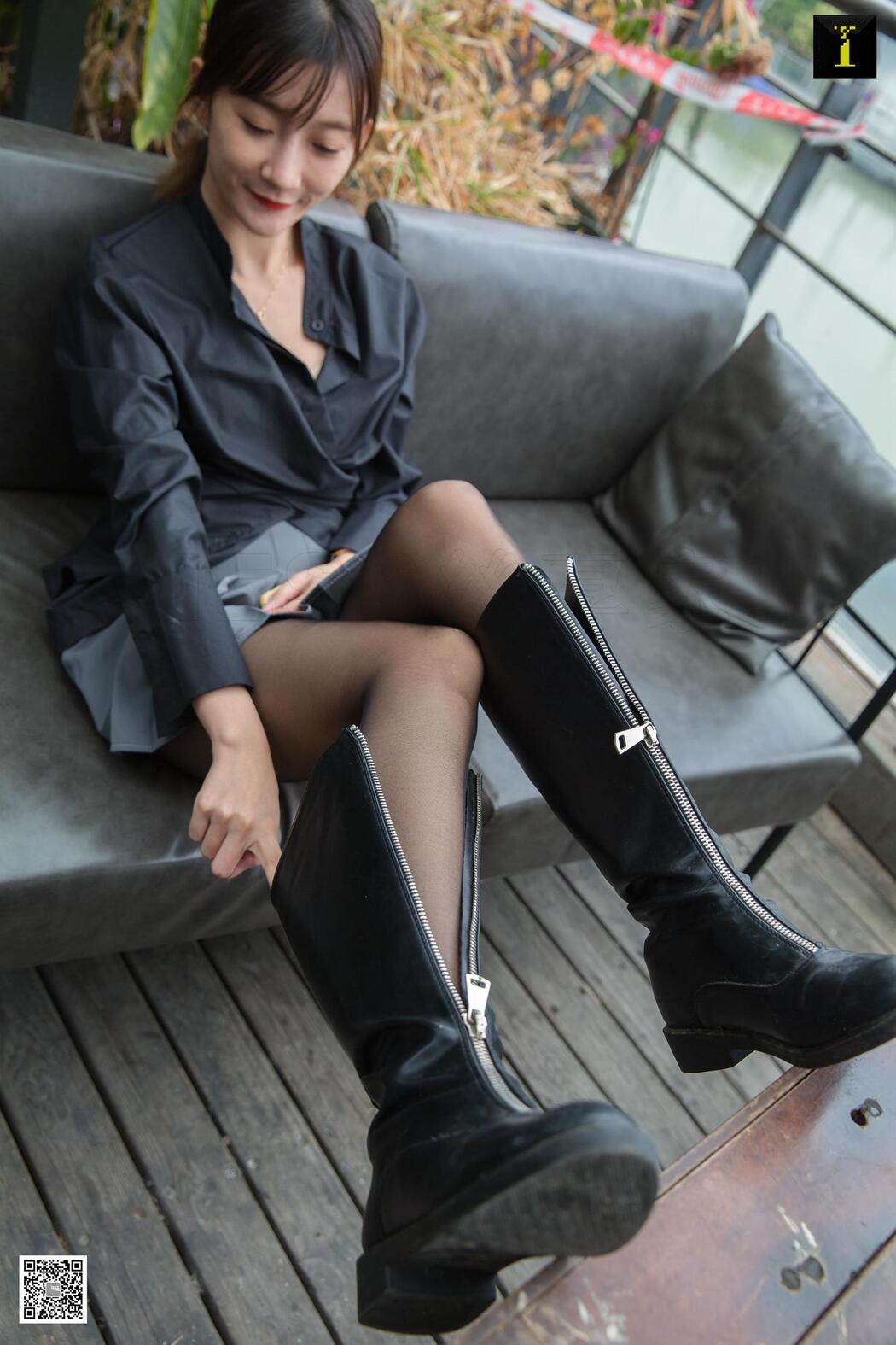 Qiuqiu "Autumn Boots and Black Silk" [异思趣向IESS] Beautiful Legs in Stockings