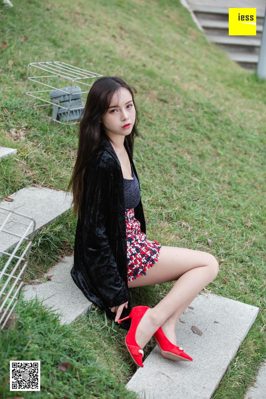 Model Xiao Yu "Xiao Yu in the Flowers" [异思趣向IESS] Beautiful legs