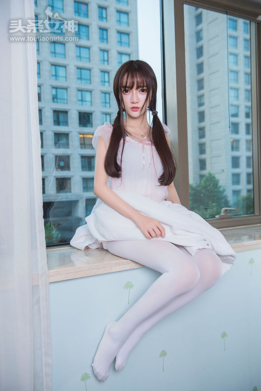 Xiao Ru Jing "White Socks Human Story" [Headline Goddess]