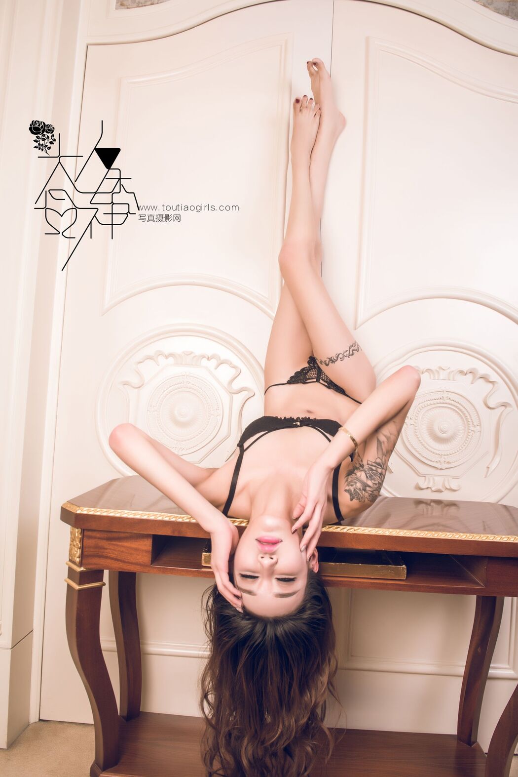 Wang Lingyu "Jade Legs Crossfoot Cool Black Bikini" [Headline Goddess]