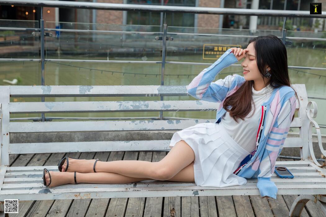 Miko "Miko's Brilliant Smile" [Iss to IESS] Beautiful legs and feet