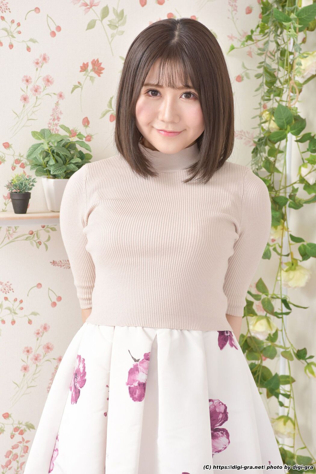 [Digi-Gra] Momoe Takanashi Little Bird Swimming ももえ Photoset 01