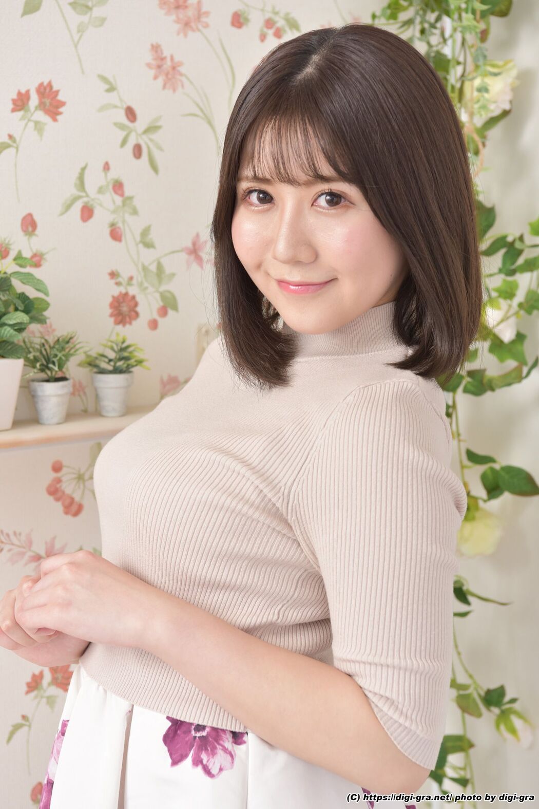 [Digi-Gra] Momoe Takanashi Little Bird Swimming ももえ Photoset 01