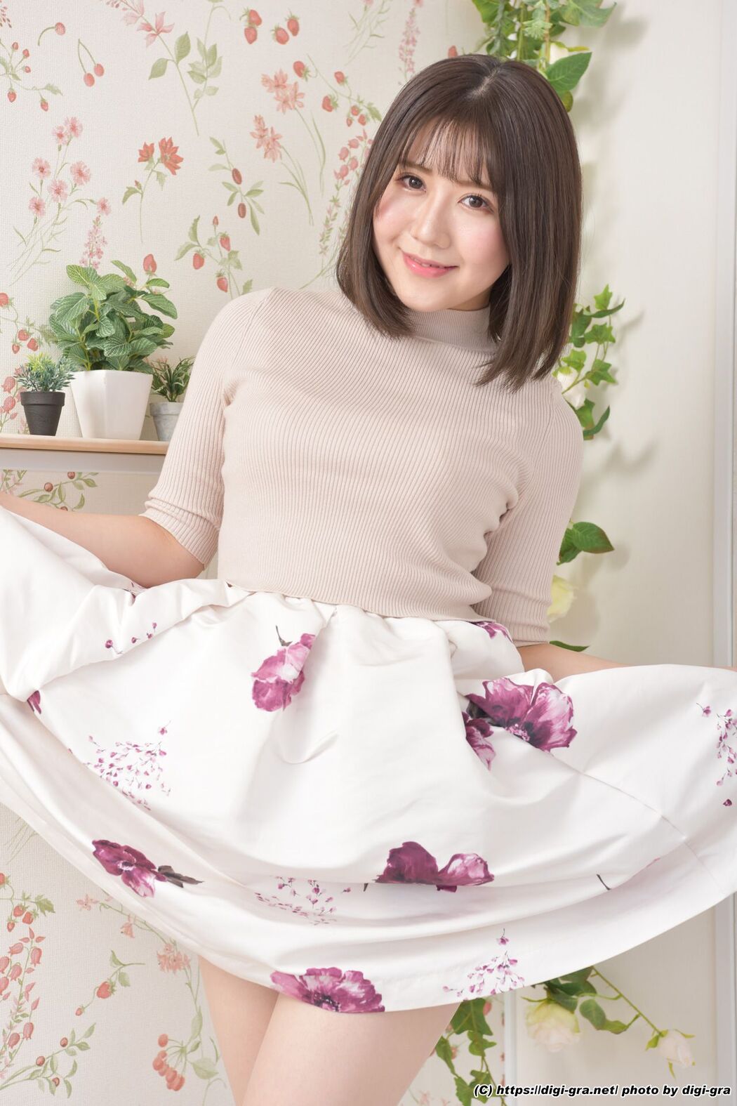 [Digi-Gra] Momoe Takanashi Little Bird Swimming ももえ Photoset 01