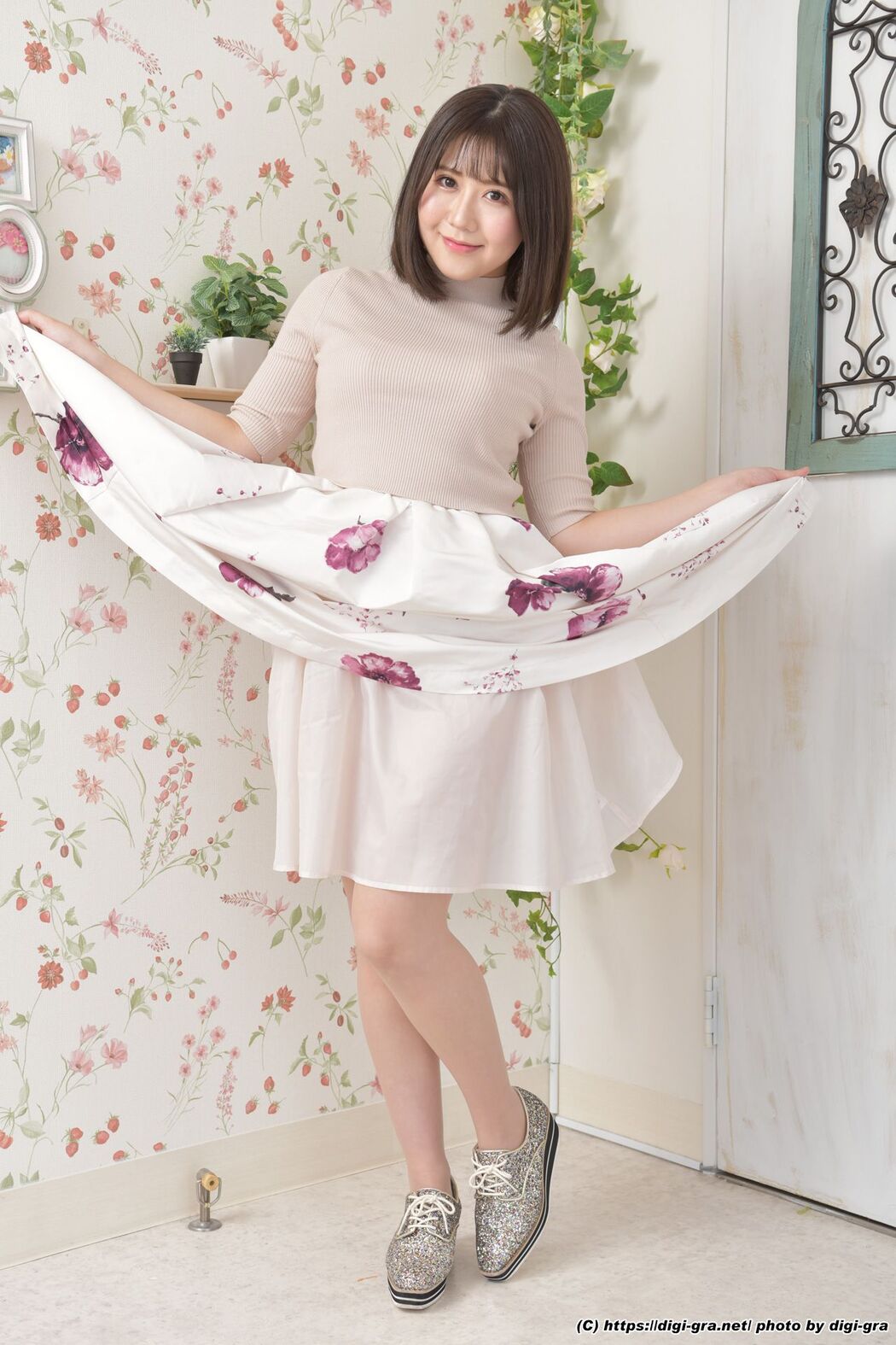 [Digi-Gra] Momoe Takanashi Little Bird Swimming ももえ Photoset 01