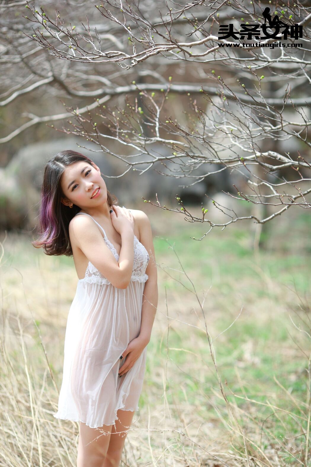 Zhang Xiaomeng/Ling Xihan "Beautiful Ass Revealed in the Valley" [Headline Goddess]