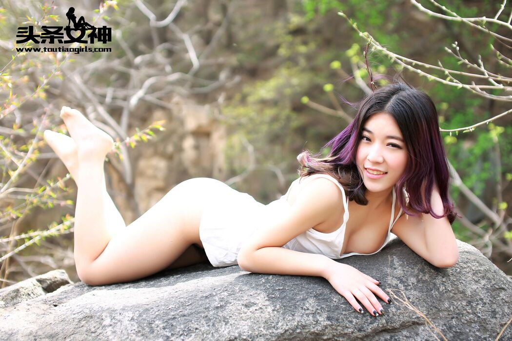 Zhang Xiaomeng/Ling Xihan "Beautiful Ass Revealed in the Valley" [Headline Goddess]