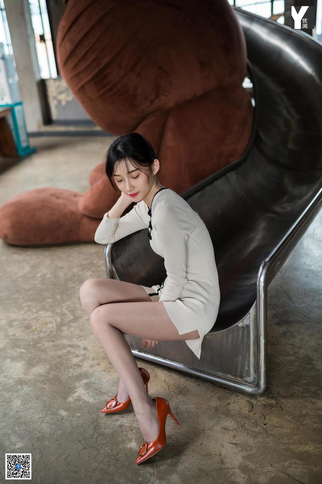 [异思趣向IESS] Model Qiuqiu "Brown Bear Love"