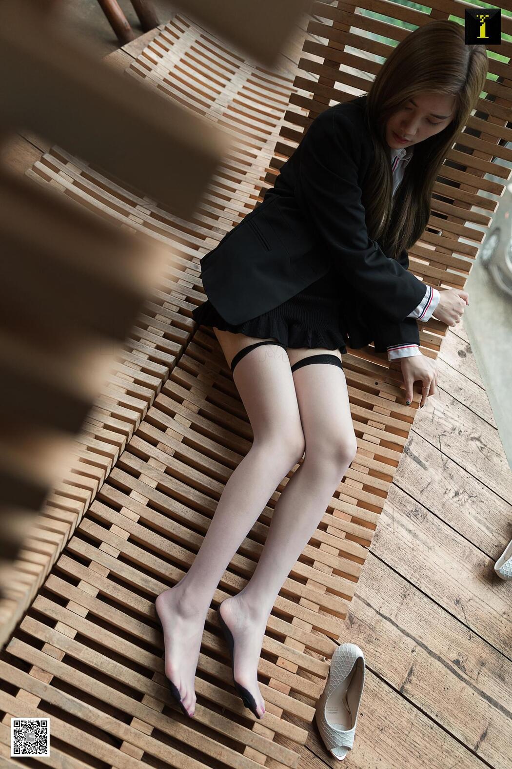 [异思趣向IESS] Model Yu Sai "Fish Mouth and Garter Stockings"