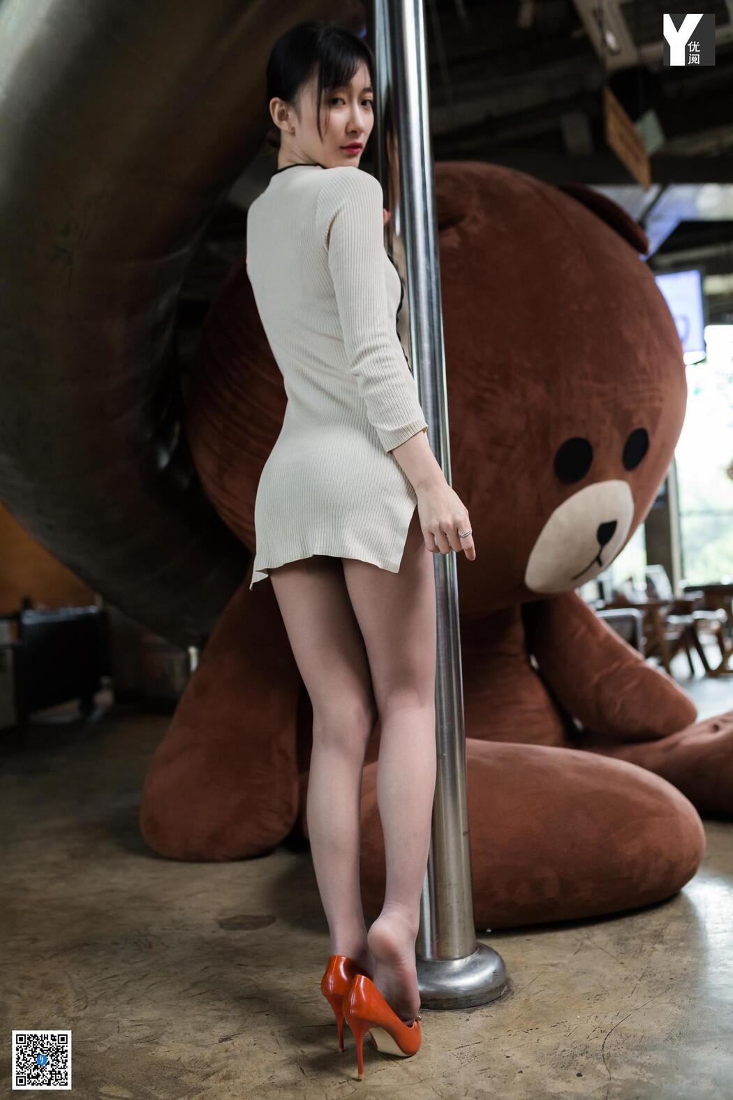 [异思趣向IESS] Model Qiuqiu "Brown Bear Love"