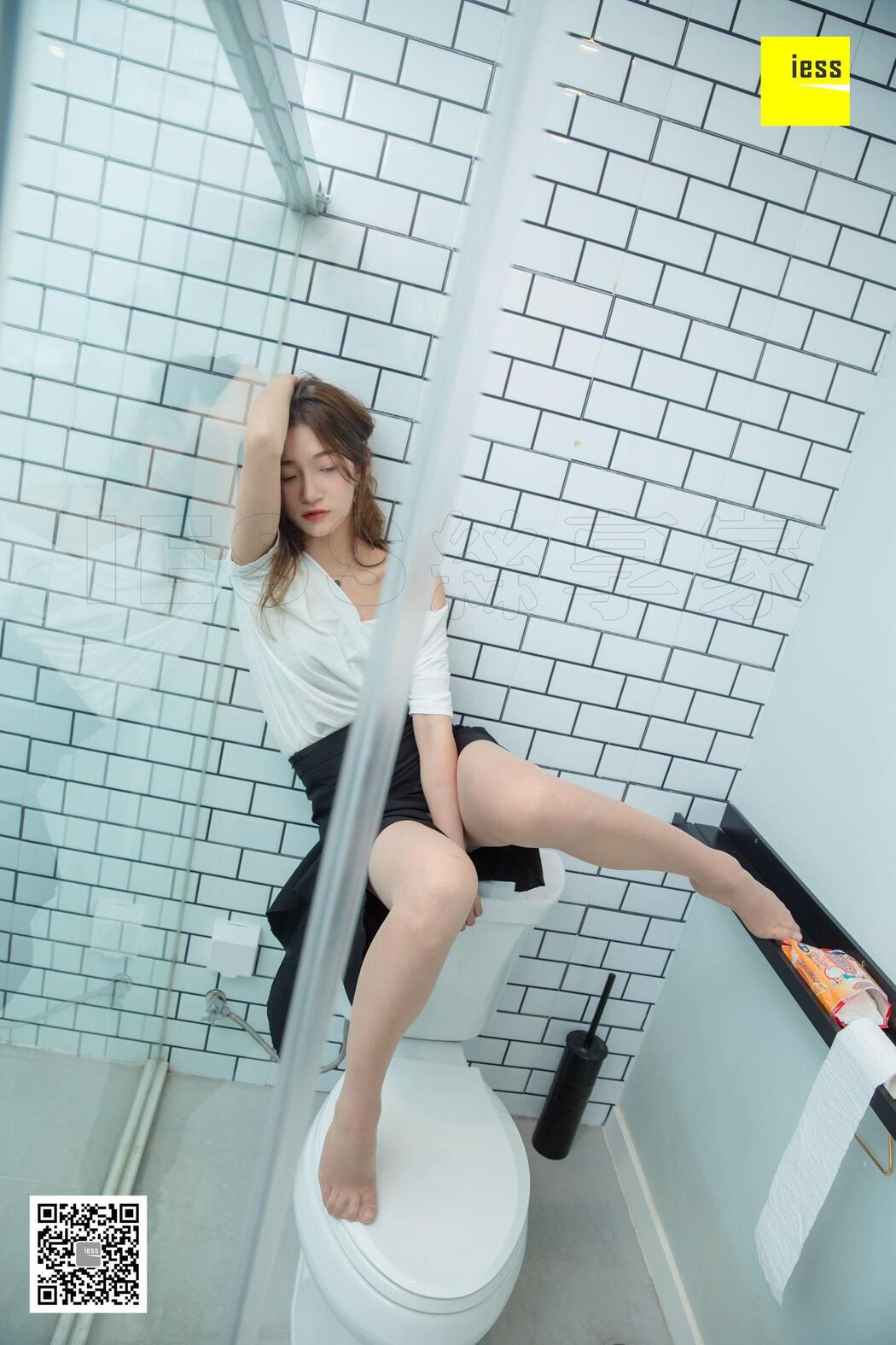 Model Qiuqiu "A Journey to the Bathroom in Autumn and Autumn"[异思趣向IESS]