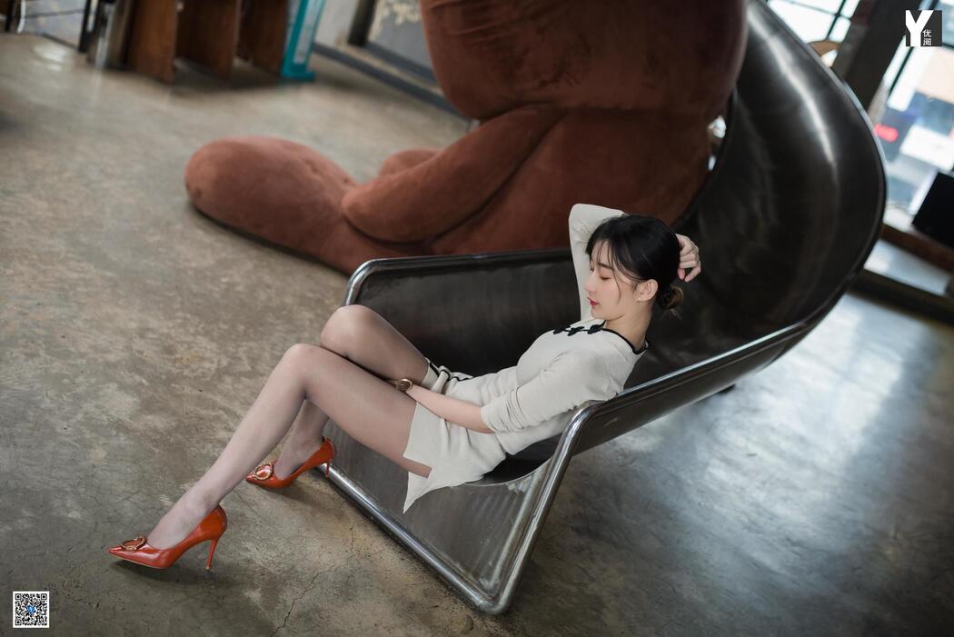 [异思趣向IESS] Model Qiuqiu "Brown Bear Love"