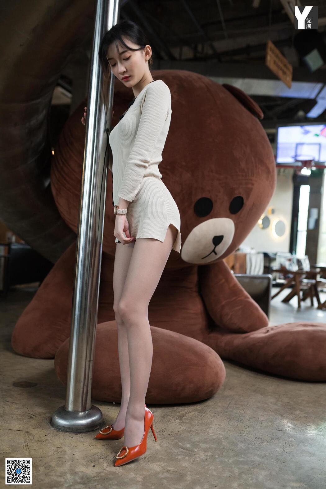 [异思趣向IESS] Model Qiuqiu "Brown Bear Love"