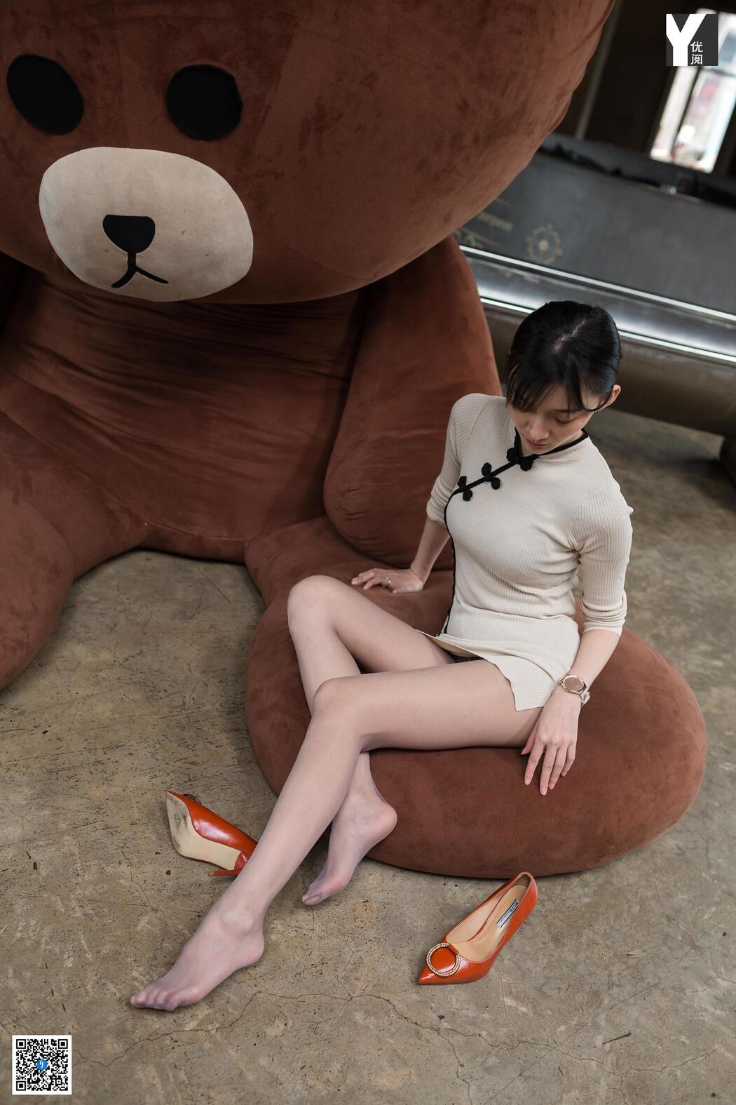 [异思趣向IESS] Model Qiuqiu "Brown Bear Love"