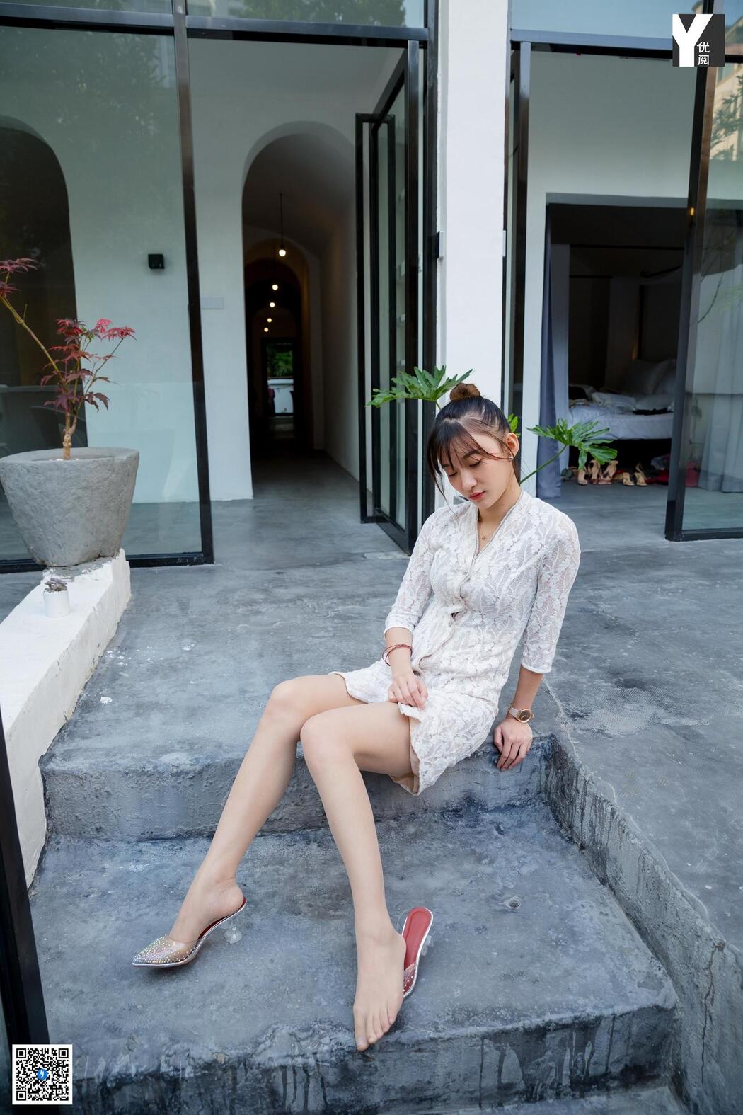 [异思趣向IESS] Model Qiuqiu "Girlfriend's Doorway"