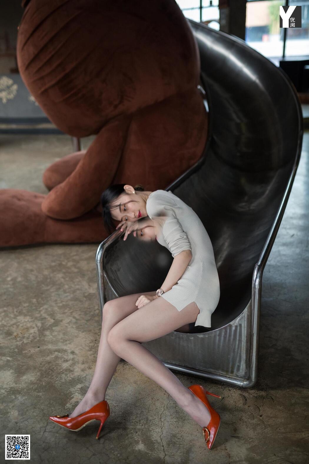 [异思趣向IESS] Model Qiuqiu "Brown Bear Love"