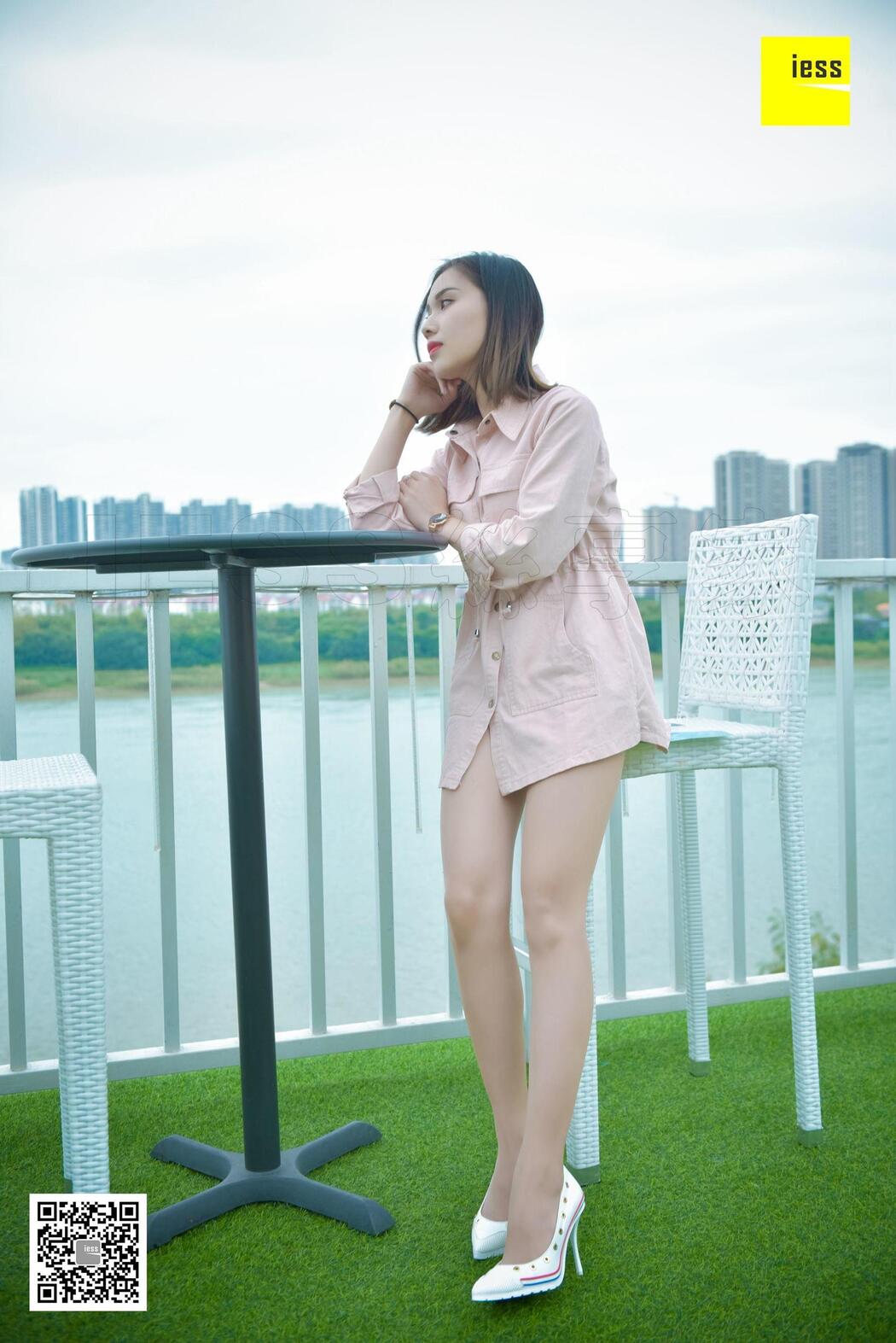 Sixiangjia 145 Jun Jun "Sporty Style High-heeled Pork Silk" [IESS Weird Interesting]