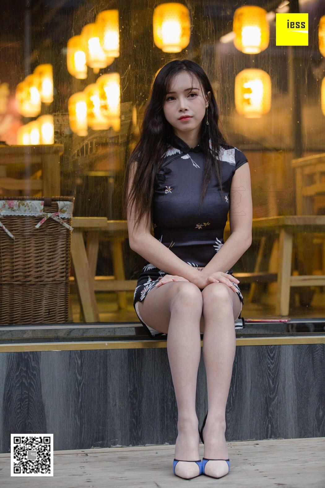 Model Xiao Yu "Xiao Yu Street Shooting Cheongsam Show" [异思趣向IESS]