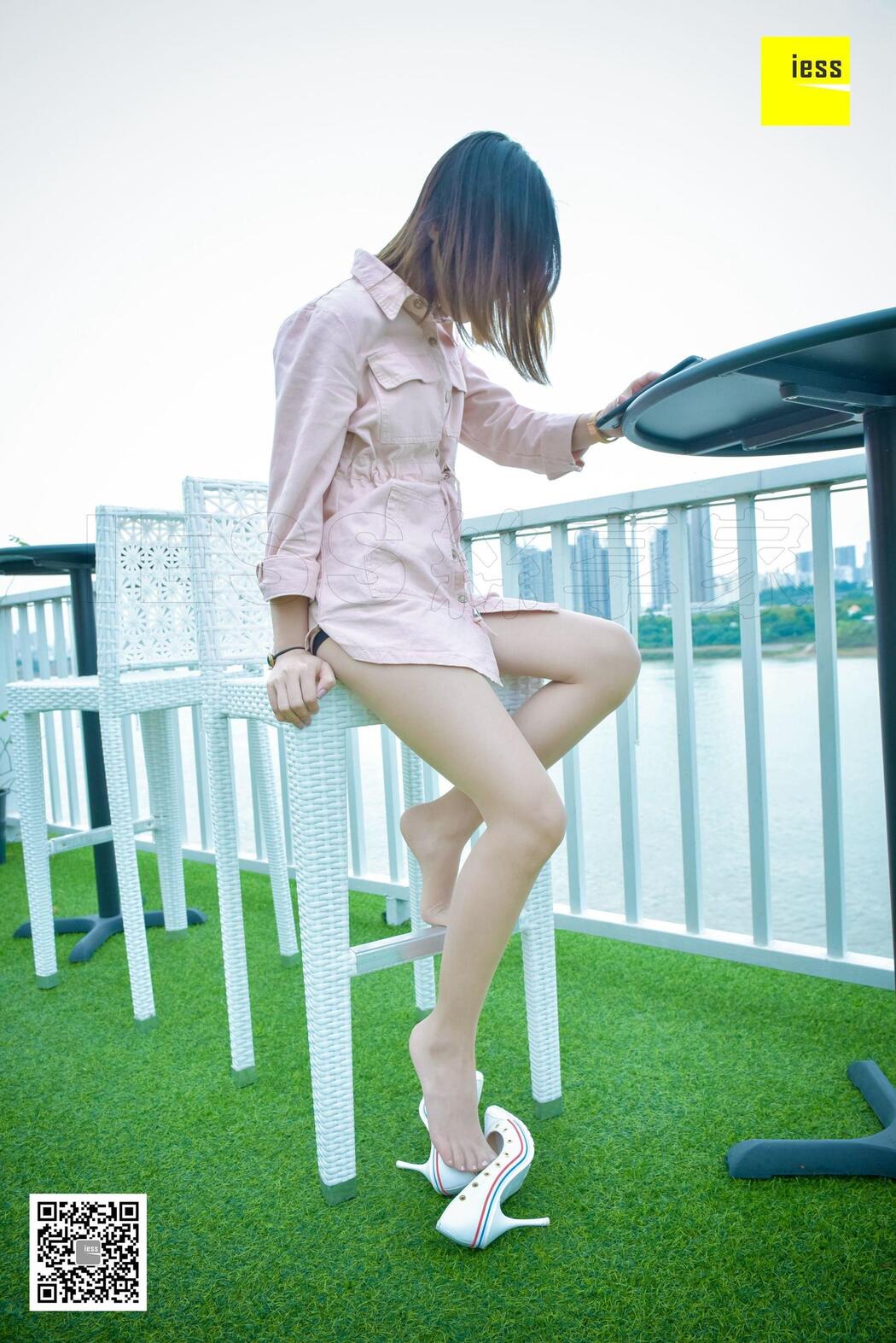 Sixiangjia 145 Jun Jun "Sporty Style High-heeled Pork Silk" [IESS Weird Interesting]