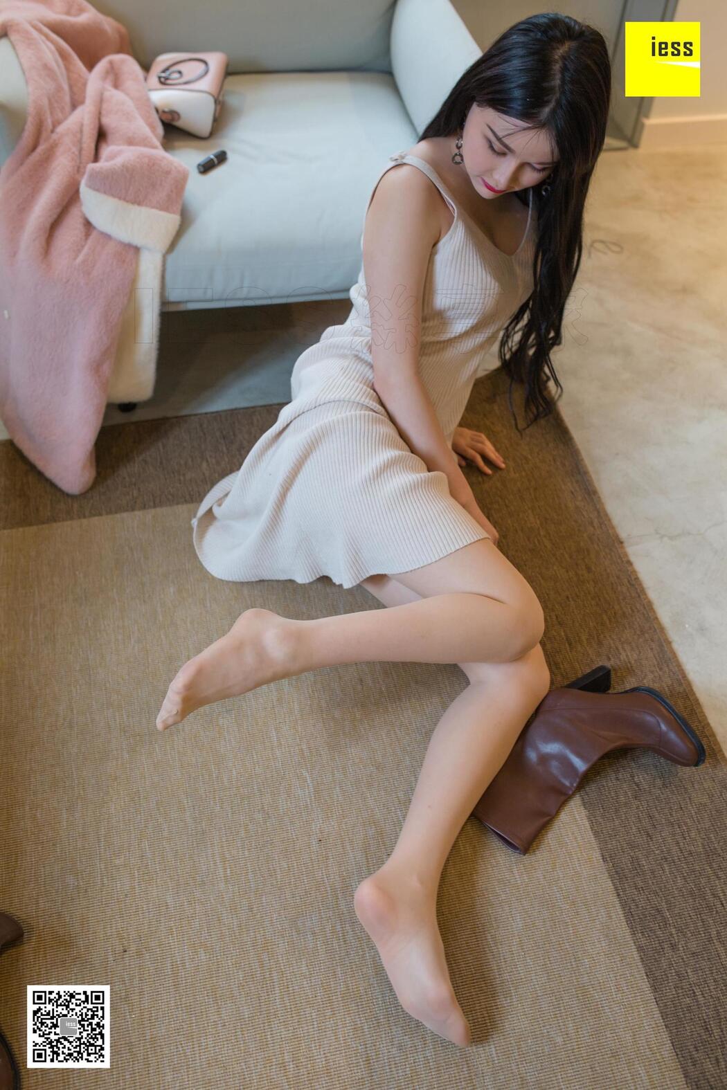 Leg Model Miao Sister "Miao Sister's Eighth Day Harvest" [异思趣向IESS] Beautiful legs in stockings