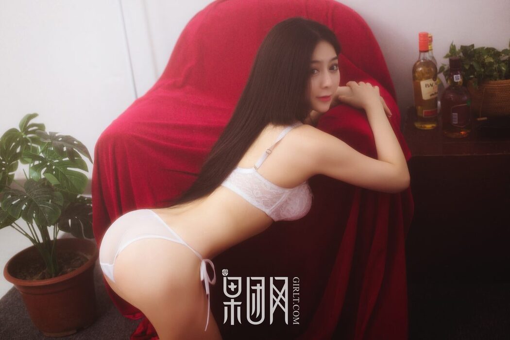 Girlt果团网 No.039 Yi Yi